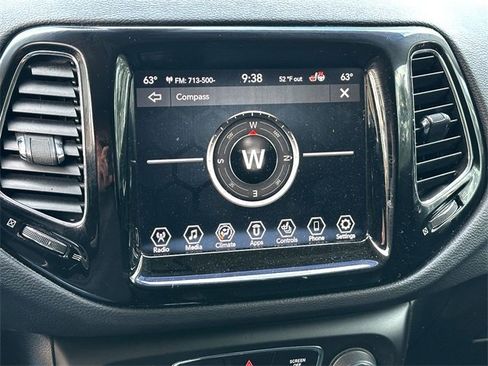 Used 2019 Jeep Compass Limited image 14