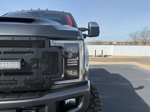 Used 2017 Ford F250 Platinum w/ Platinum Ultimate Package image 5