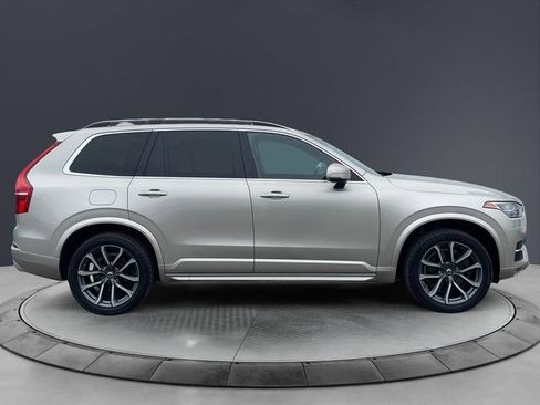 Used 2016 Volvo XC90 T6 Momentum w/ Vision Package AWD/4WD image 6