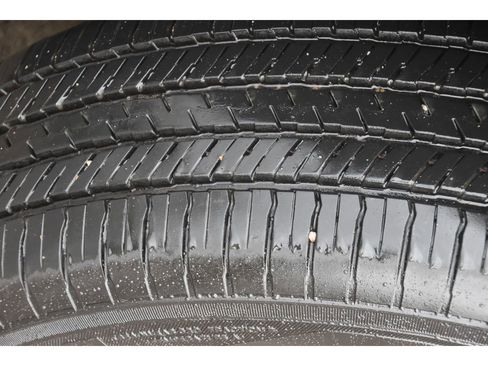 Used 2023 Subaru Crosstrek 2.0i Premium image 12