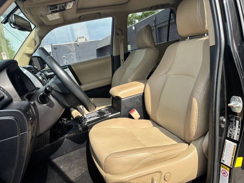 Used 2016 Toyota 4Runner SR5 Premium AWD/4WD image 10