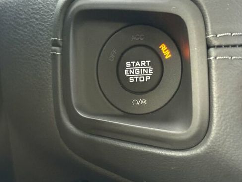 New 2025 Jeep Gladiator Rubicon w/ Convenience Group image 21