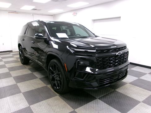 Used 2024 Chevrolet Traverse RS AWD/4WD image 17