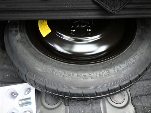 Certified 2025 Kia Sportage SX image 24