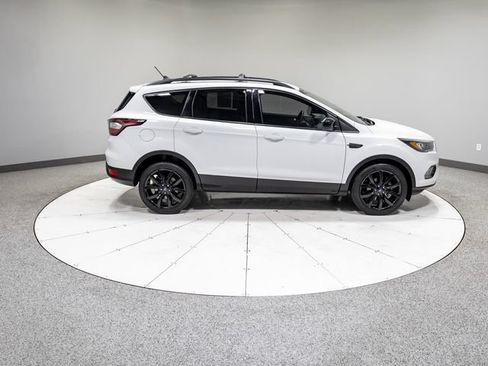 Used 2018 Ford Escape SE w/ SE Sport Appearance Package FWD image 7