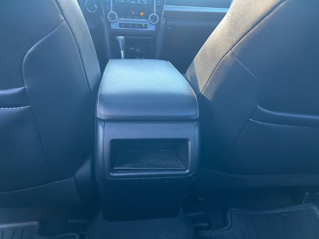 Used 2012 Toyota Camry SE w/ Leather Pkg FWD image 17