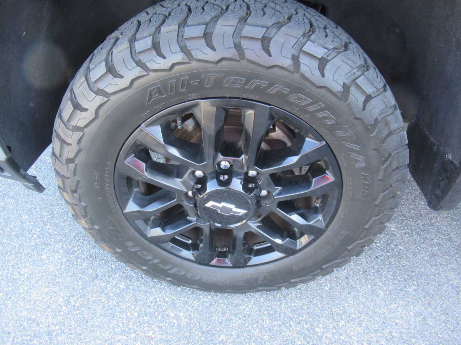 Used 2025 Chevrolet Silverado 2500 LT AWD/4WD image 10