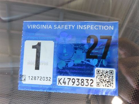 Used 2017 Porsche Cayenne Platinum Edition w/ Premium Package Plus (PJX) image 37