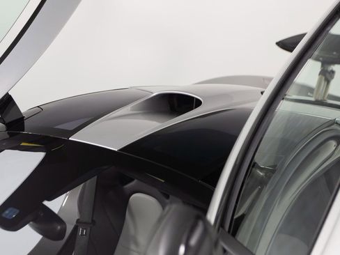 Used 2014 McLaren P1 image 87