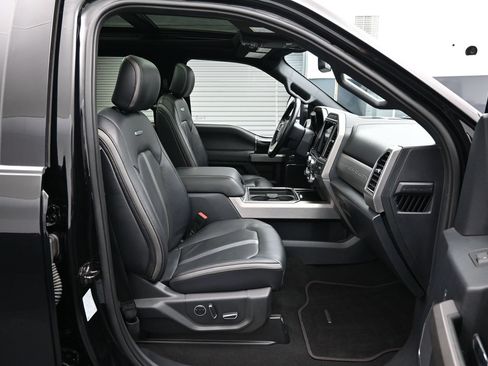 Used 2022 Ford F350 Platinum w/ FX4 Off-Road Package AWD/4WD image 13