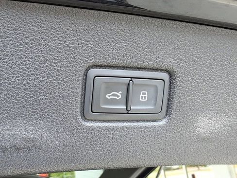 Used 2021 Audi Q7 3.0T Prestige image 15