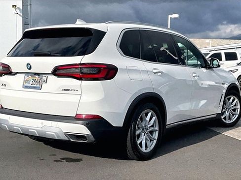 Used 2022 BMW X5 xDrive45e image 2