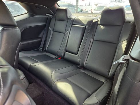 Used 2018 Dodge Challenger GT image 27