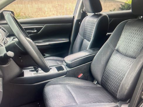 Used 2018 Nissan Altima 2.5 S w/ S Convenience Package image 5