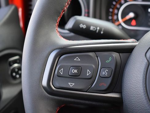 Used 2024 Jeep Wrangler Unlimited Rubicon w/ XTREMEE 35" Tire Package image 20