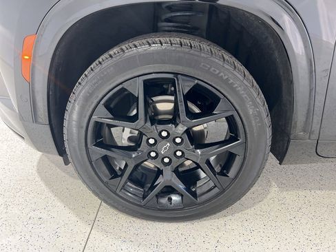 Used 2024 Chevrolet Traverse RS image 30