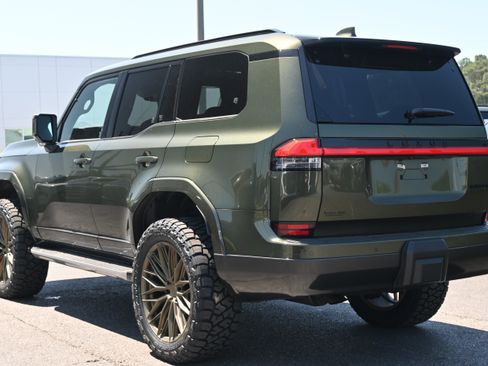 Used 2025 Lexus GX 550 w/ Accessory Package (Z1) image 11