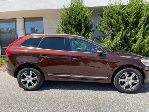 Used 2015 Volvo XC60 T6 Premier Plus AWD/4WD image 5