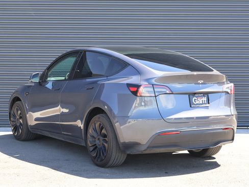 Used 2023 Tesla Model Y Long Range AWD/4WD image 7