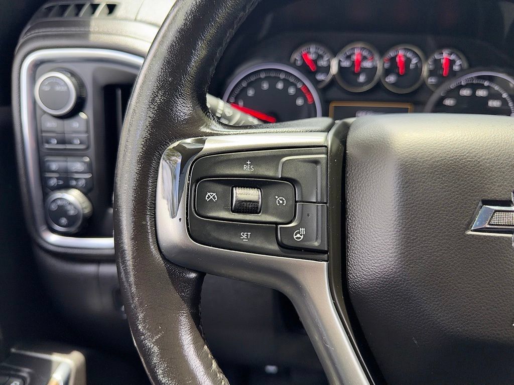 Used 2020 Chevrolet Silverado 1500 RST AWD/4WD image 16
