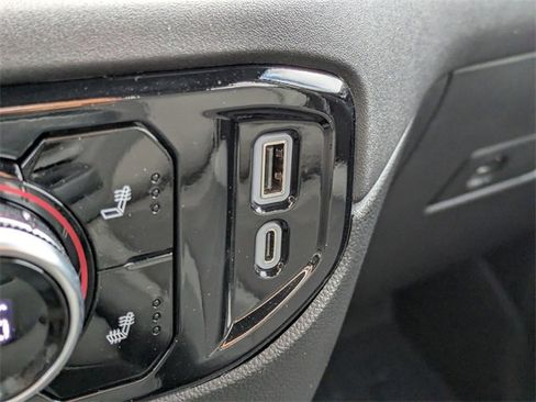 Used 2024 GMC Sierra 1500 Elevation image 24