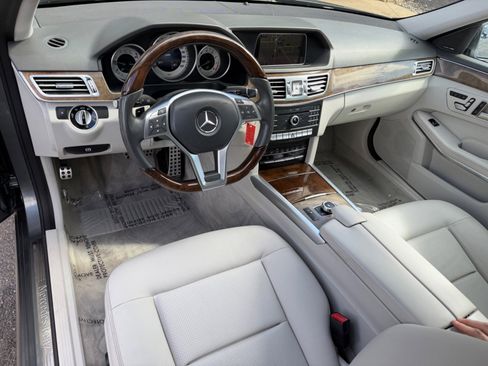 Used 2016 Mercedes-Benz E 350 4MATIC Wagon w/ Premium Package image 23