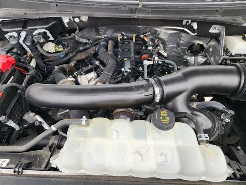 Used 2023 Ford Expedition Max XLT image 30