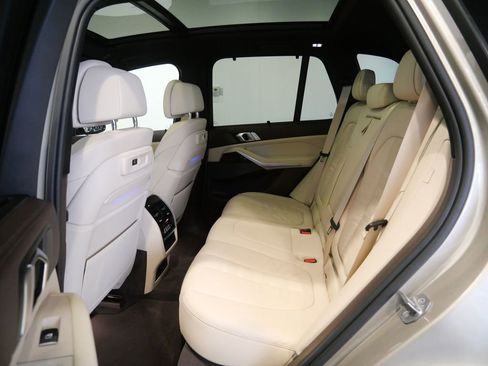 Used 2019 BMW X5 xDrive50i w/ M Sport Package AWD/4WD image 26