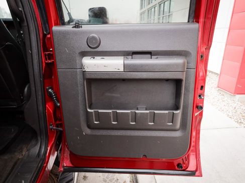 Used 2014 Ford F350 Lariat w/ Lariat Chrome Package image 29