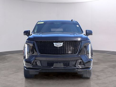 Used 2025 Cadillac Escalade V AWD/4WD image 2