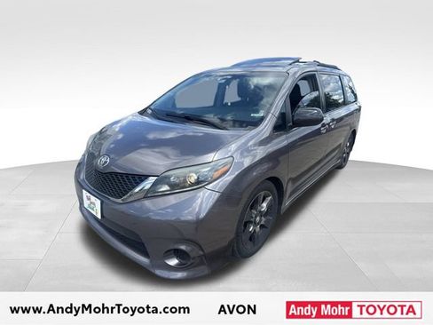 Used 2015 Toyota Sienna SE Premium FWD image 3