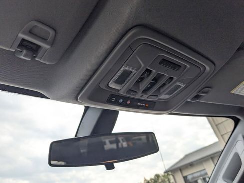 Used 2019 Chevrolet Silverado 1500 RST image 18