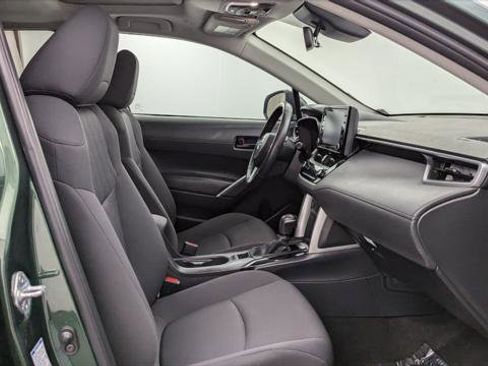 Used 2022 Toyota Corolla Cross LE w/ Moonroof Package image 21