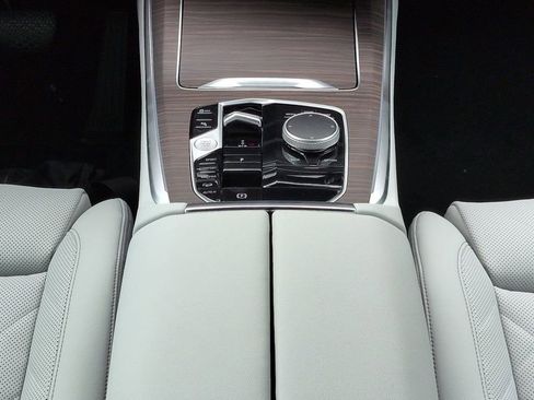 New 2026 BMW X5 xDrive40i w/ Climate Comfort Package AWD/4WD image 19