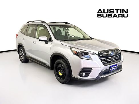 Certified 2023 Subaru Forester Premium image 1