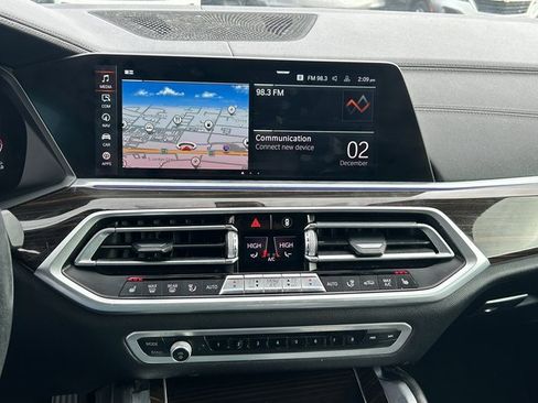 Used 2021 BMW X6 xDrive40i w/ Premium Package image 13