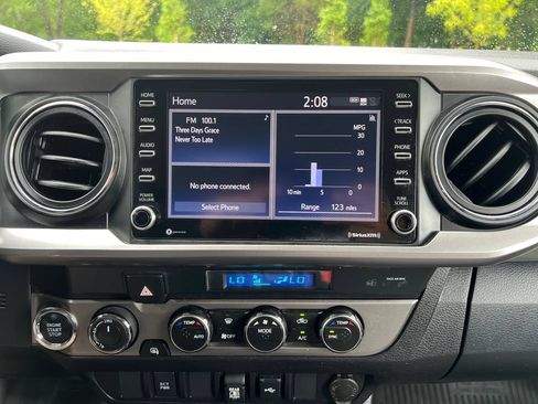 Used 2023 Toyota Tacoma SR5 AWD/4WD image 21