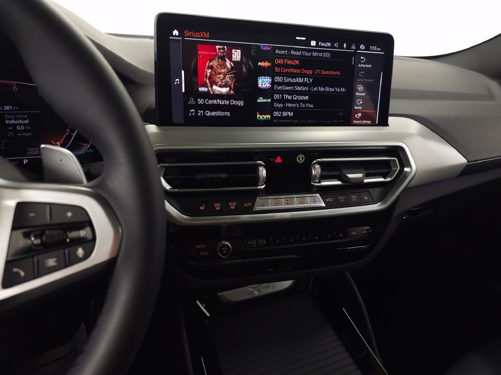 Used 2025 BMW X4 xDrive30i w/ M Sport Package AWD/4WD image 23