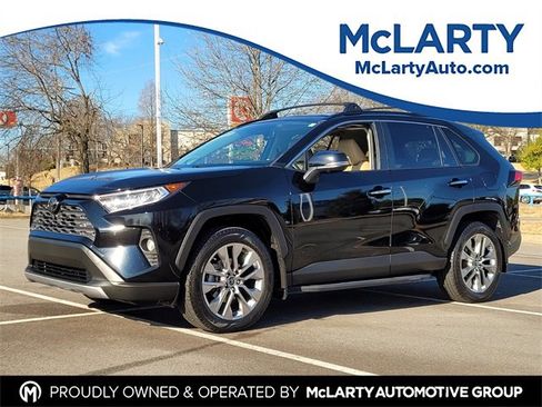 Used 2019 Toyota RAV4 Limited image 1