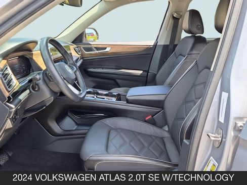 Used 2024 Volkswagen Atlas SE FWD image 14