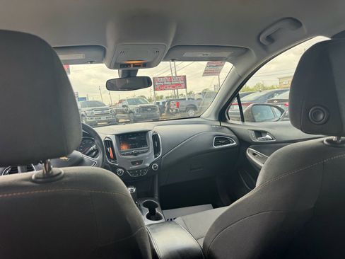 Used 2019 Chevrolet Cruze LS FWD image 16