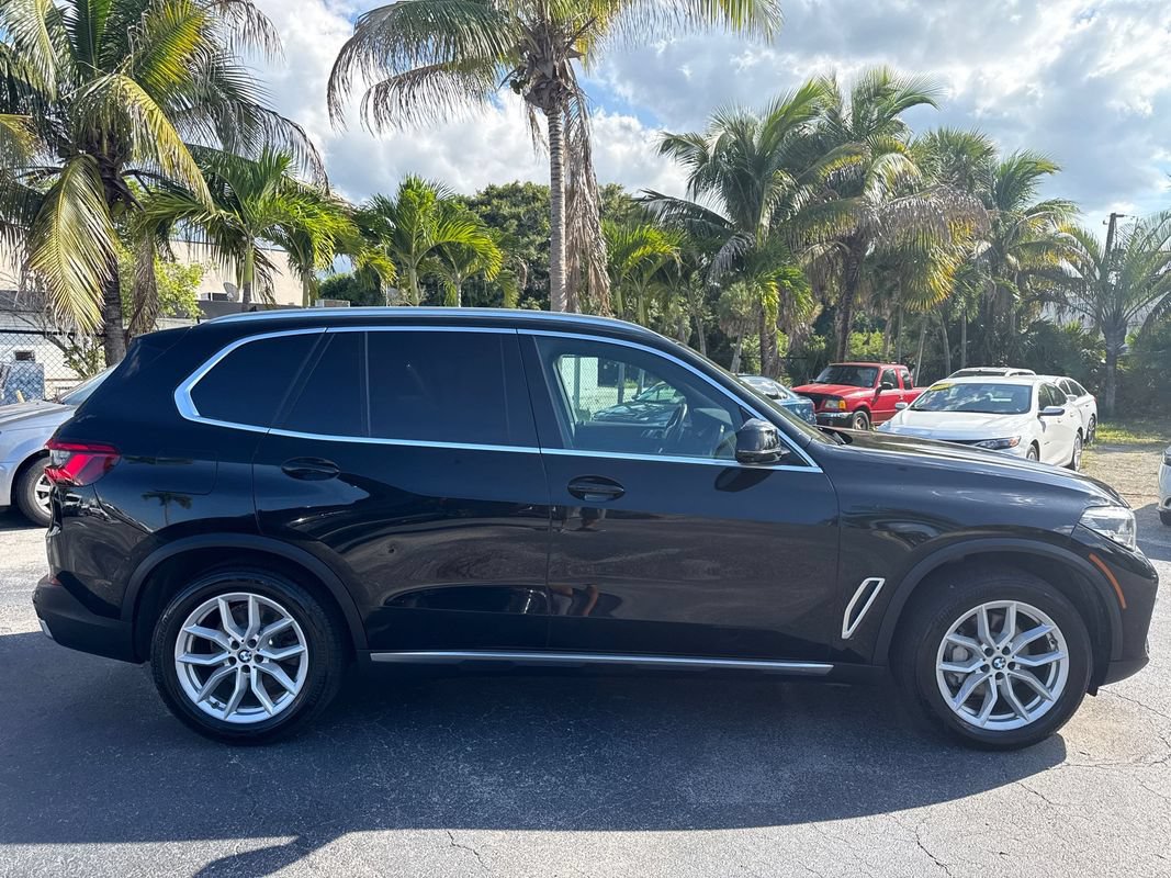 Used 2020 BMW X5 xDrive40i w/ Convenience Package AWD/4WD image 6