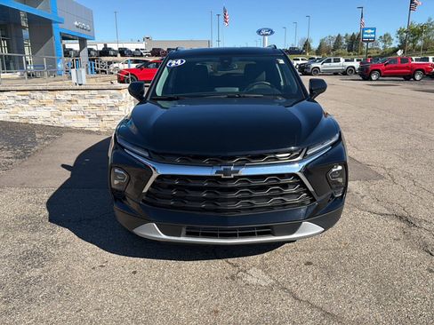 Used 2024 Chevrolet Blazer LT w/ Convenience Package FWD image 2
