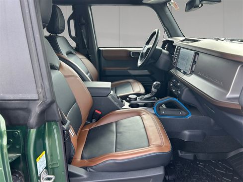 Used 2023 Ford Bronco Outer Banks image 15