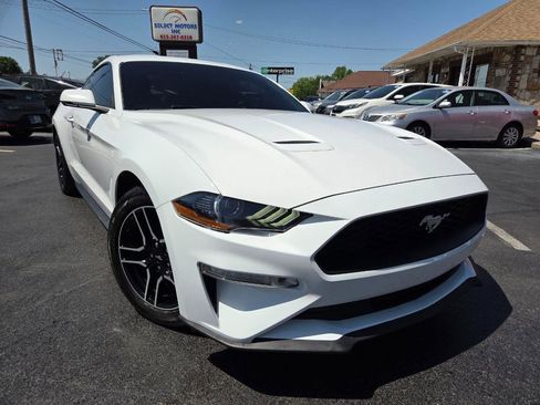 Used 2019 Ford Mustang Premium RWD image 7