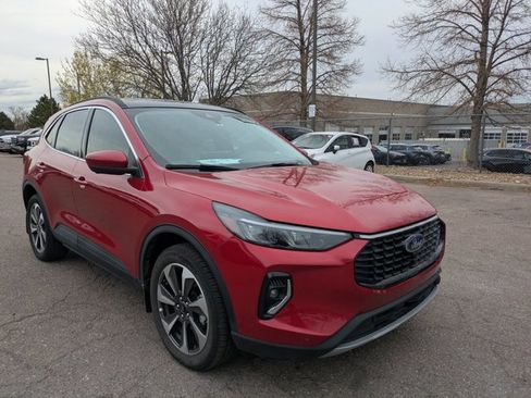 Used 2023 Ford Escape Platinum w/ Class II Trailer Tow Package image 3