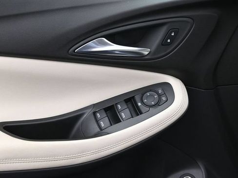 Used 2025 Buick Encore GX Preferred FWD image 18