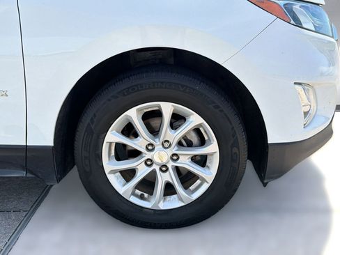 Used 2018 Chevrolet Equinox LT w/ Sun & Infotainment Package image 12