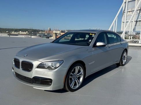 Used 2013 BMW 740Li xDrive AWD/4WD image 7