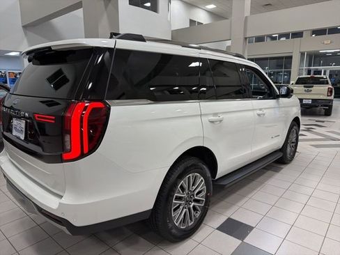 New 2026 Ford Expedition Platinum image 19